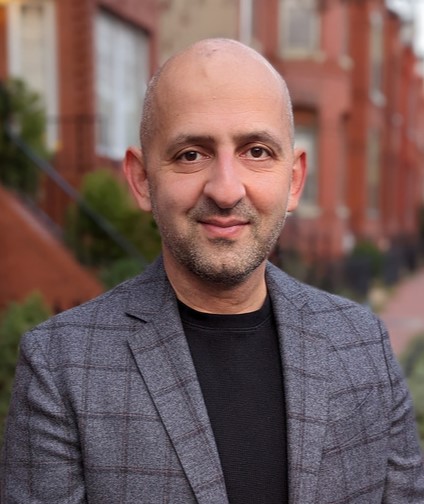 Arash Javanbakht, MD headshot